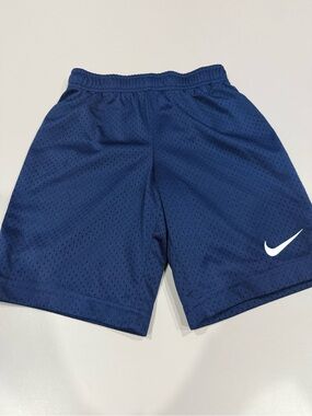 Nike Boys Navy Blue Mesh Sport Shorts with White Swoosh  Size M  5-6  Years